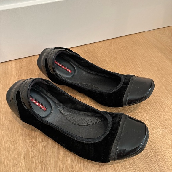 Prada Velvet patent leather ballet slipper flats - size 40.5 / 10.5 size - Picture 3 of 3